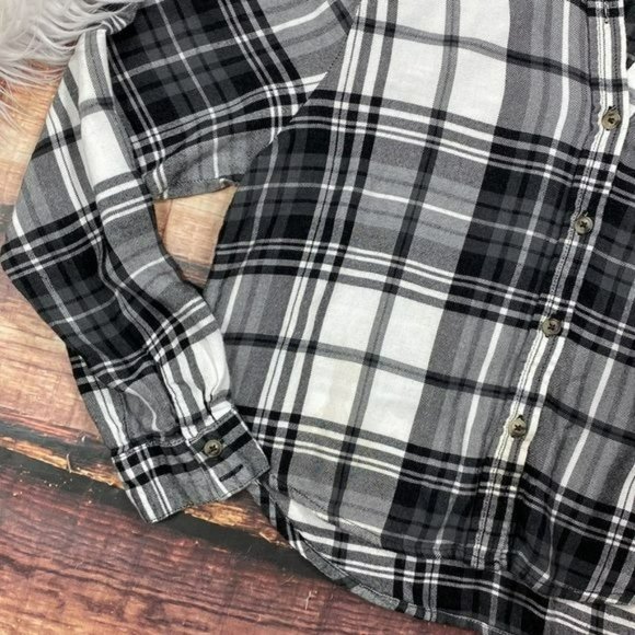 Wild Fable Plaid Cropped Button Down Shirt - Picture 6 of 8
